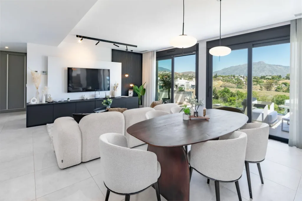 Elegantes Duplex-Penthouse mit Rooftop in Estepona herunterladen