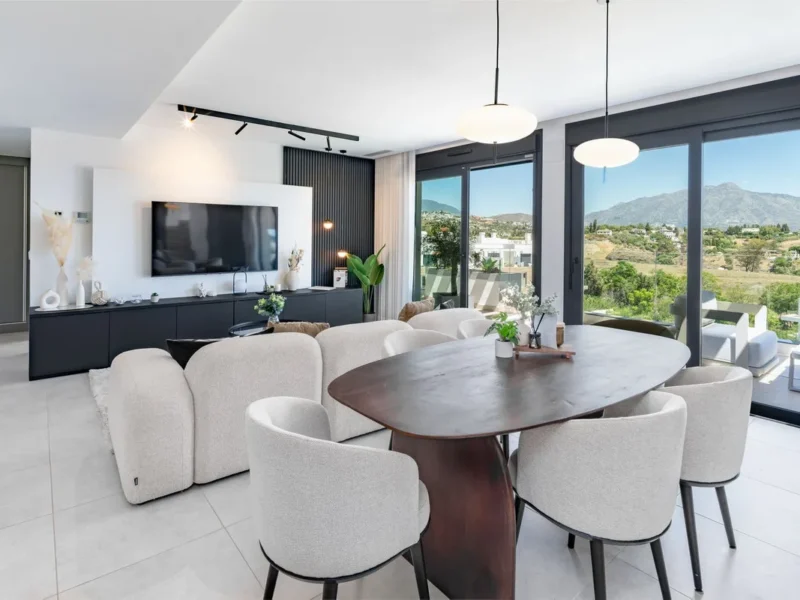 Elegantes Duplex-Penthouse mit Rooftop in Estepona herunterladen