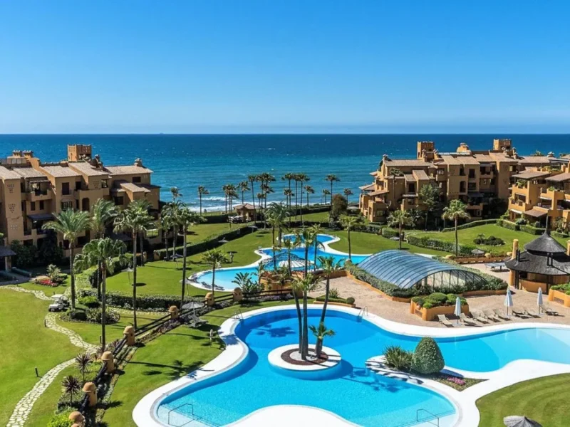 Elegantes Apartment mit Meerblick in Estepona, Costa del Sol