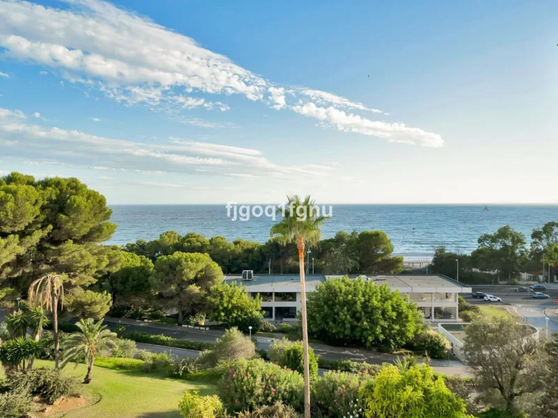 Exquisite Wohnung mit Meerblick in Torre Real, Marbella