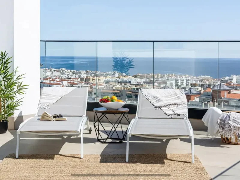 Elegantes Duplex-Penthouse mit Panoramablick in Estepona