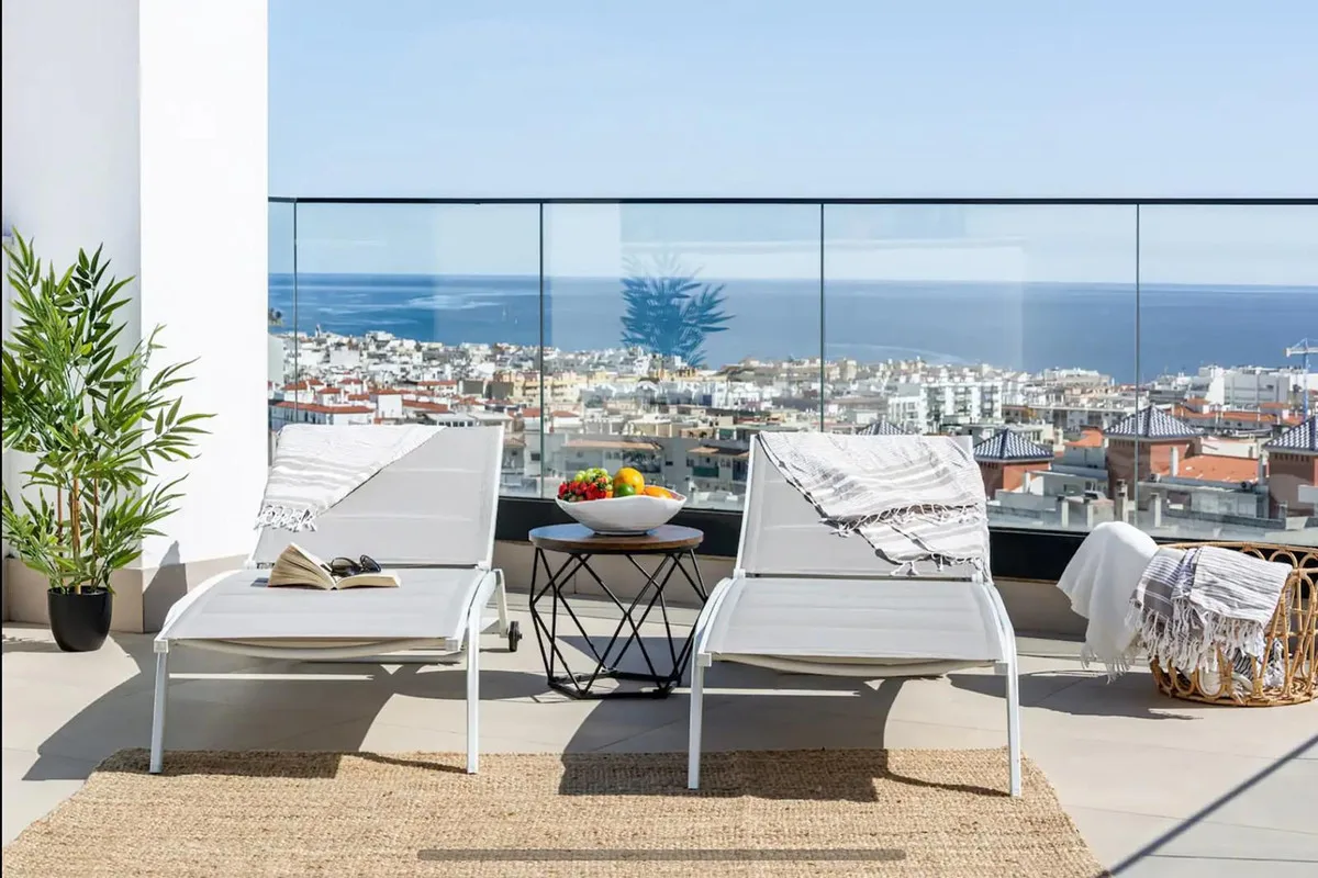 Elegantes Duplex-Penthouse mit Panoramablick in Estepona