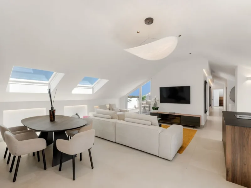 Luxuriöses Penthouse in Nueva Andalucía, Costa del Sol