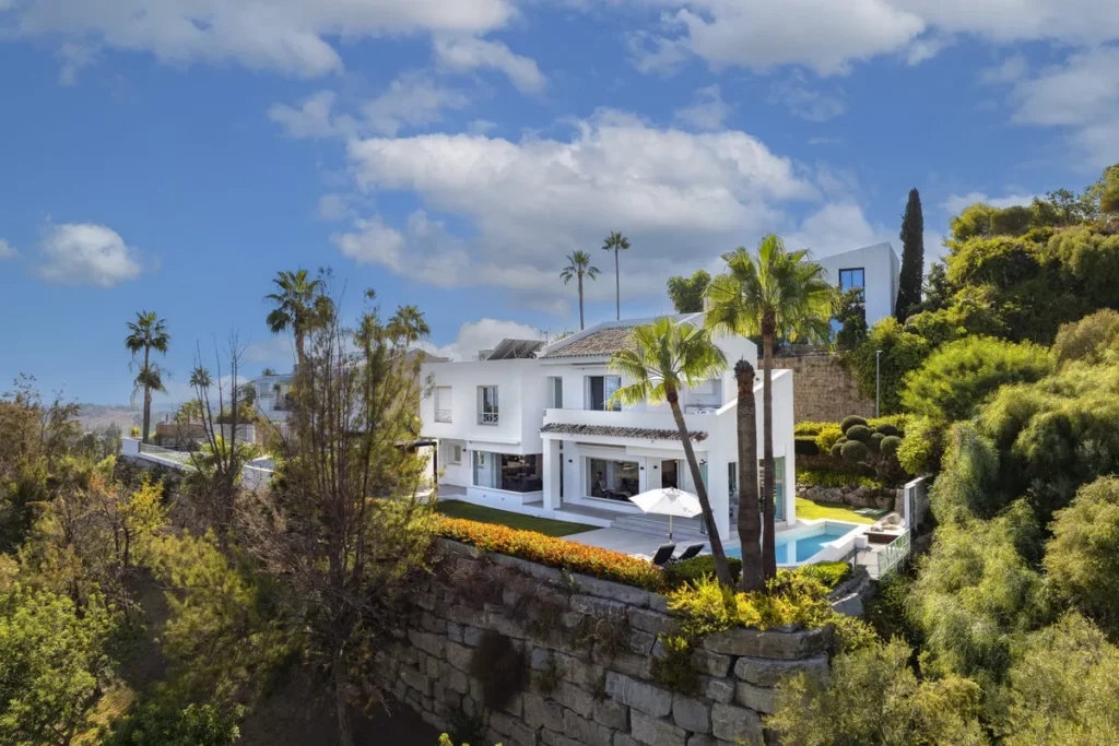 Exklusive Golfvilla mit Traumansichten in Marbella
