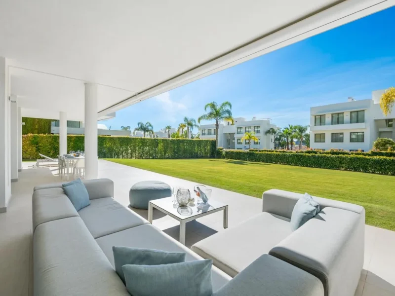 Elegantes Erdgeschoss-Apartment in Estepona an der Costa del Sol