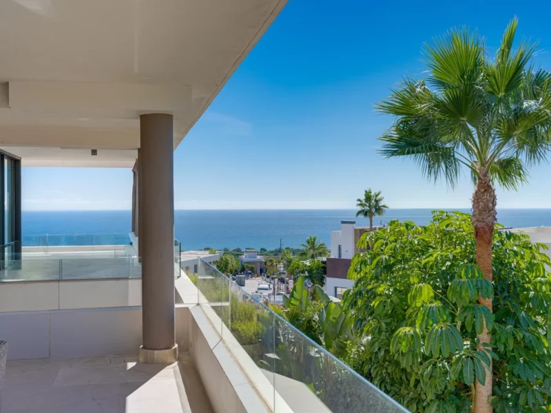 Elegantes Apartment in Cabopino, Marbella – Traumhafte Aussicht