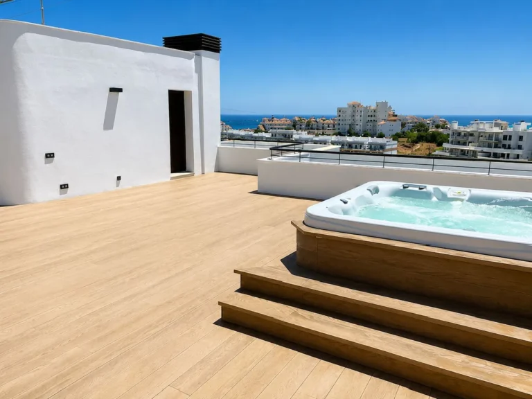 Exklusives Duplex-Penthouse mit Meerblick in Estepona