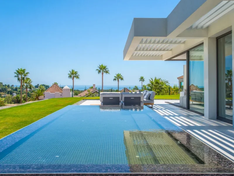 Moderne Gartenwohnung mit privatem Pool in Benahavís, Marbella