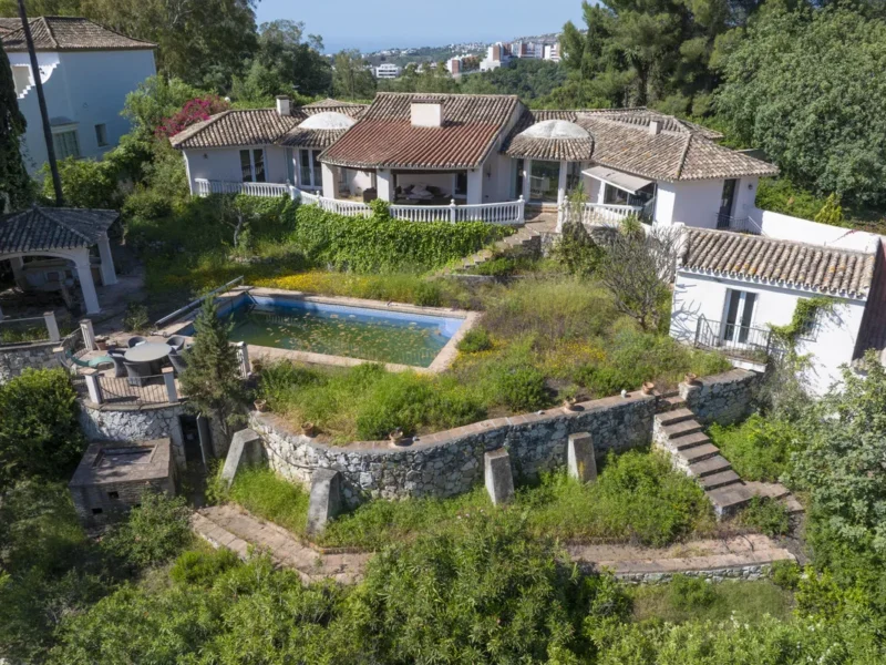 Elegante Villa am Golfplatz in Benahavís mit Panoramablick