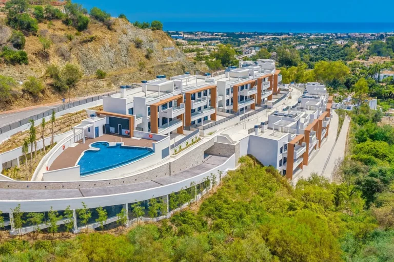 Elegantes Duplex-Penthouse in La Quinta mit Meerblick