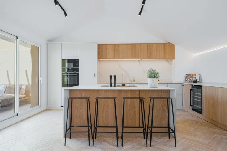Exklusives Penthouse in Cancelada mit atemberaubendem Meerblick