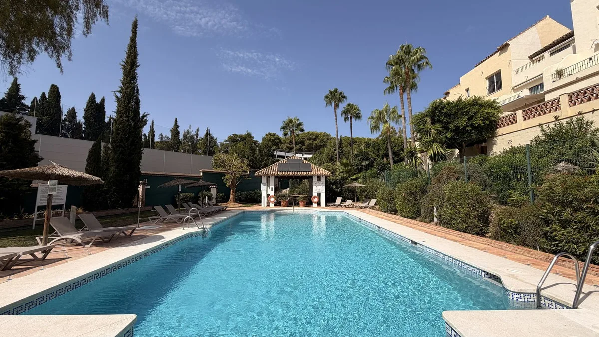 Elegante Villa mit Meerblick in Marbella, Nueva Andalucía