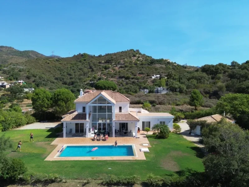 Exklusive Villa in Altos de Estepona: mediterraner Luxus pur