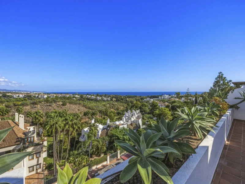 Elegantes Penthouse in Marbella: Exklusiver Lebensstil an der Goldenen Meile
