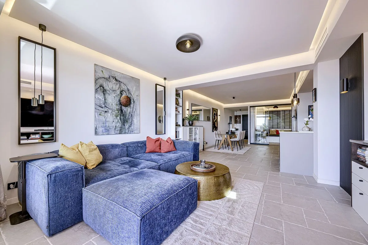 Elegantes Apartment mit Meerblick in Nueva Andalucía Marbella