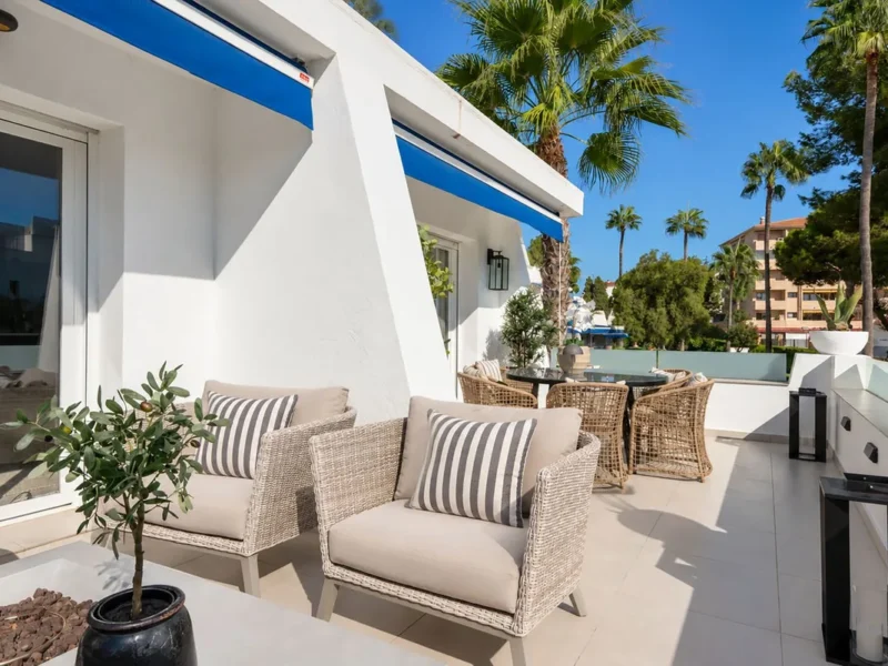 Elegante Neu renovierte Wohnung in Marbella, Costa del Sol