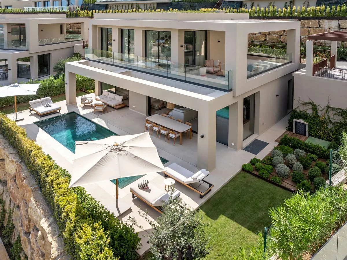 Elegante Villa in Marbella: Ihr Traumhaus an der Costa del Sol