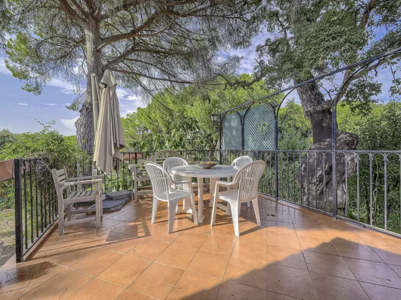 Exklusive Villa in Elviria: Elegante Oase an der Costa del Sol