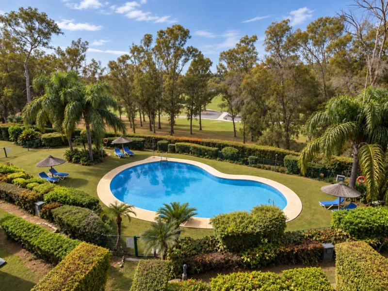 Exklusives Penthouse mit Blick auf den Atalaya Golfplatz in Marbella