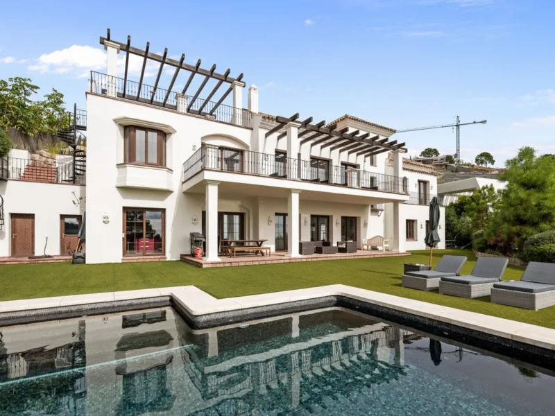 Atemberaubende Villa im andalusischen Stil in Benahavís