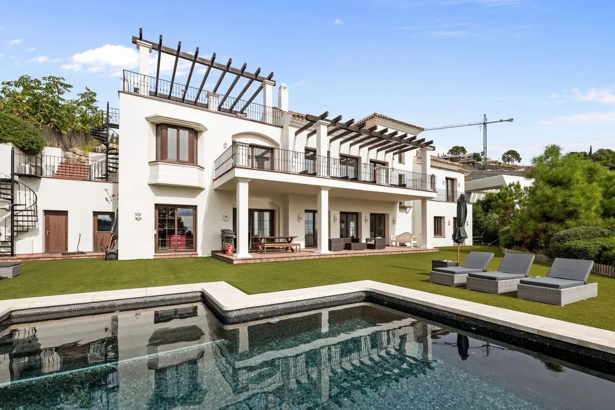 Atemberaubende Villa im andalusischen Stil in Benahavís