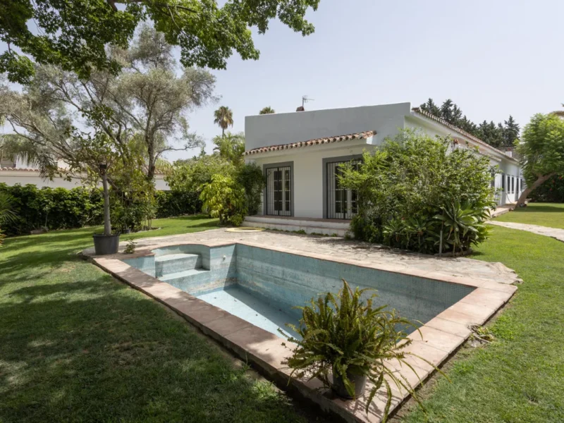Exquisite Villa in Pantano Roto: Ihr Rückzugsort an der Costa del Sol