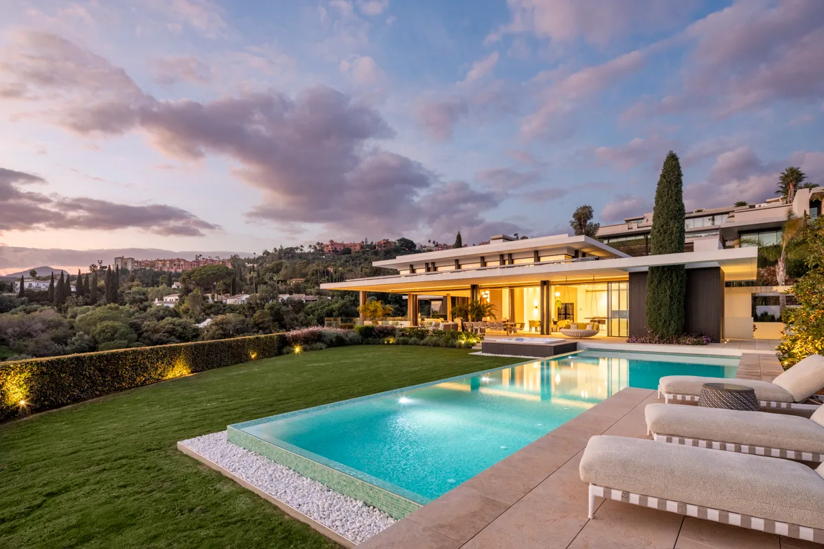 Luxuriöse Villa mit Panoramablick in Benahavís an der Costa del Sol