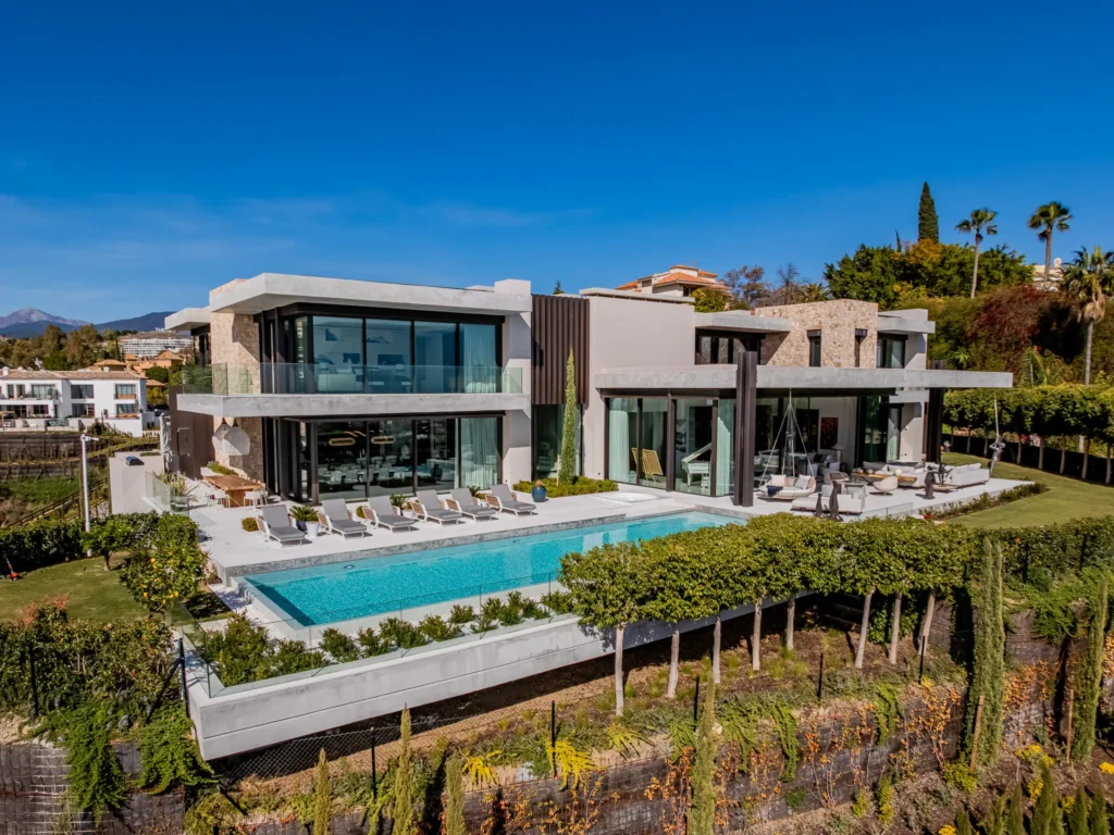 Exquisite Villa in La Quinta mit atemberaubendem Meerblick