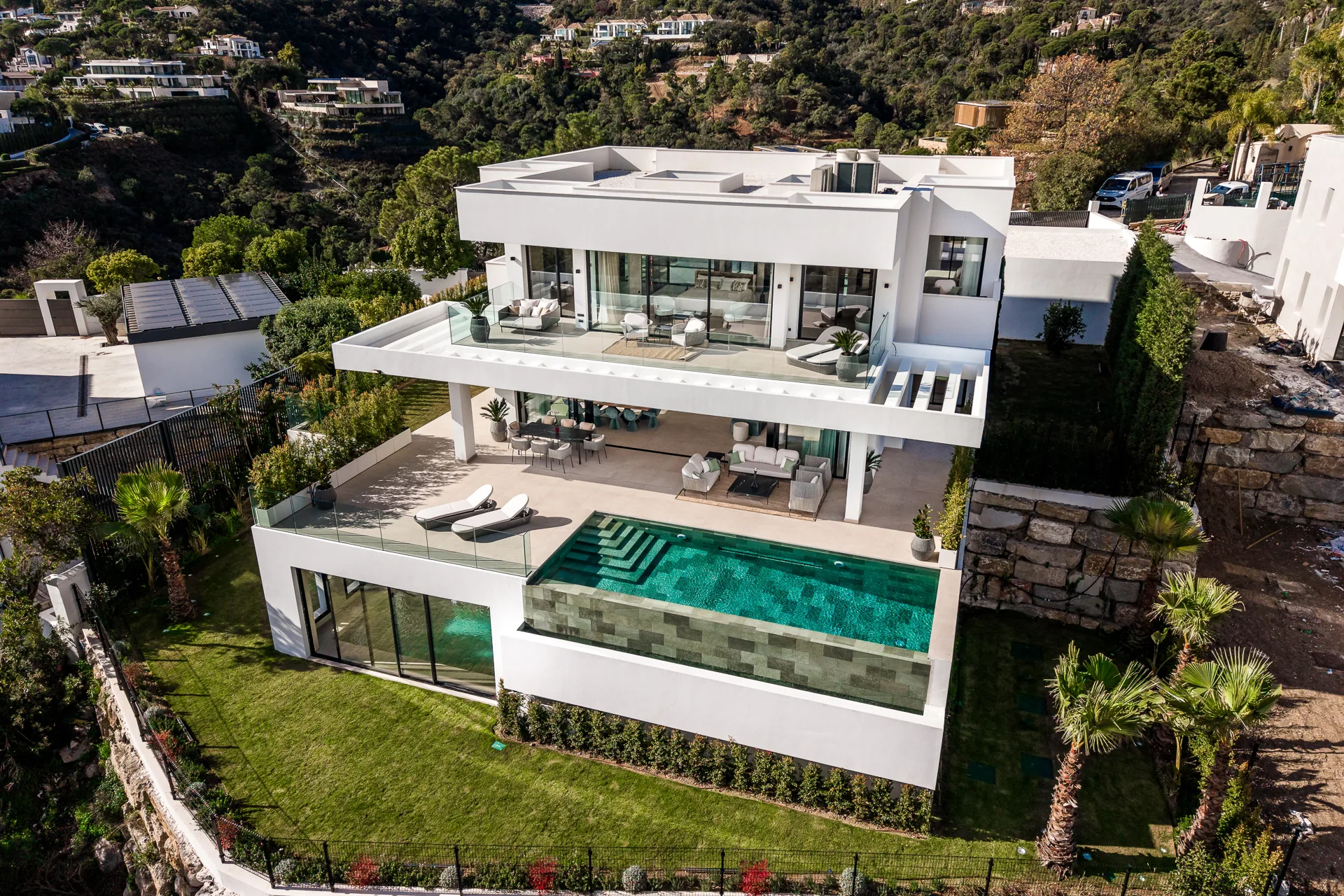 Luxuriöse Villa mit Panoramablick in El Madroñal, Benahavís